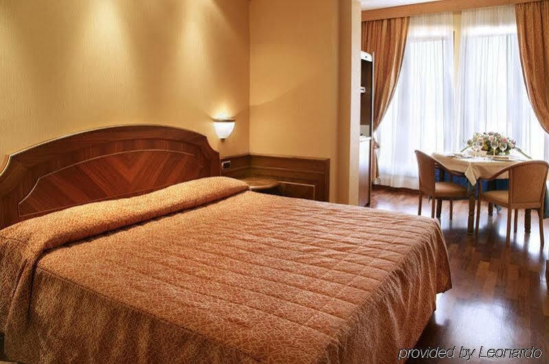 Casarile Hotel Il Castelletto מראה חיצוני תמונה